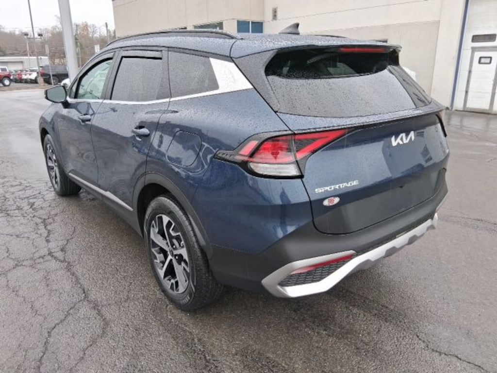 Used 2024 Kia Sportage Hybrid EX SUV