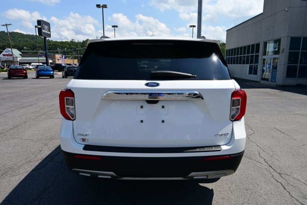 Used 2024 Ford Explorer XLT SUV