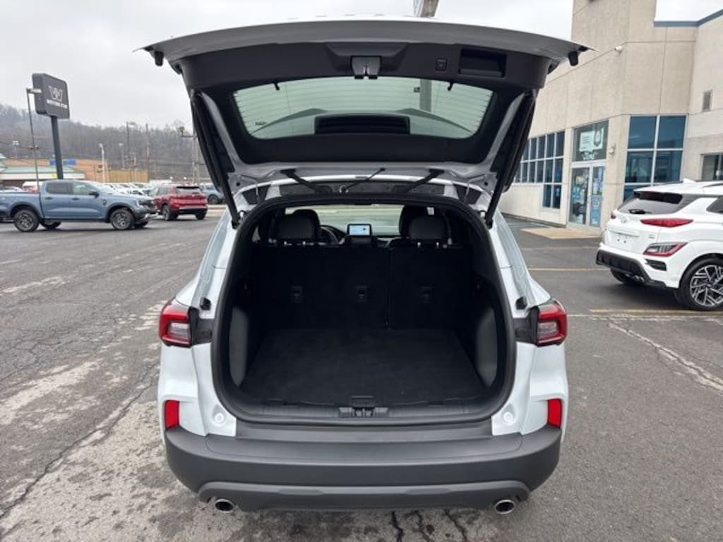 Used 2025 Ford Escape ST-Line Select SUV