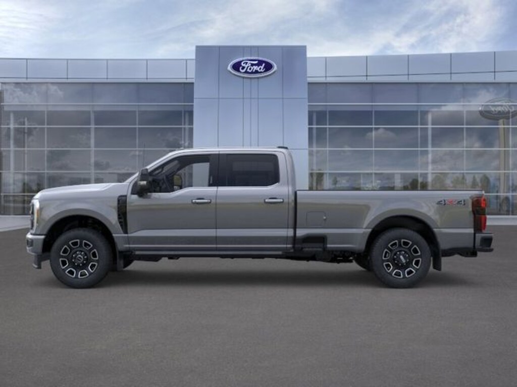 New 2026 Ford Super Duty Platinum Truck Crew Cab