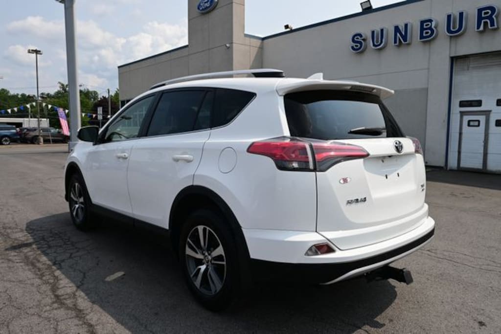 Used 2016 Toyota RAV4 XLE SUV