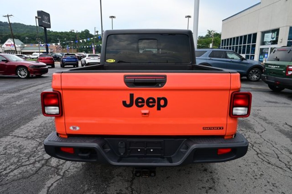 Used 2020 Jeep Gladiator Sport Truck Crew Cab