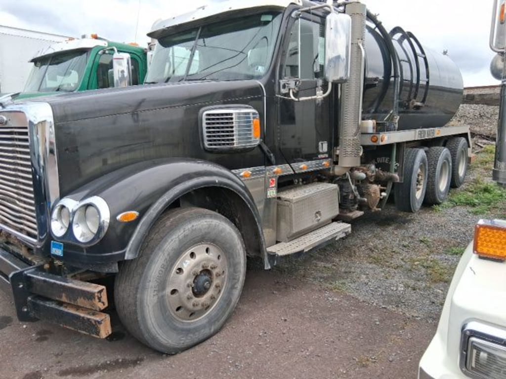 Used 2012 Freightliner Coronado XL