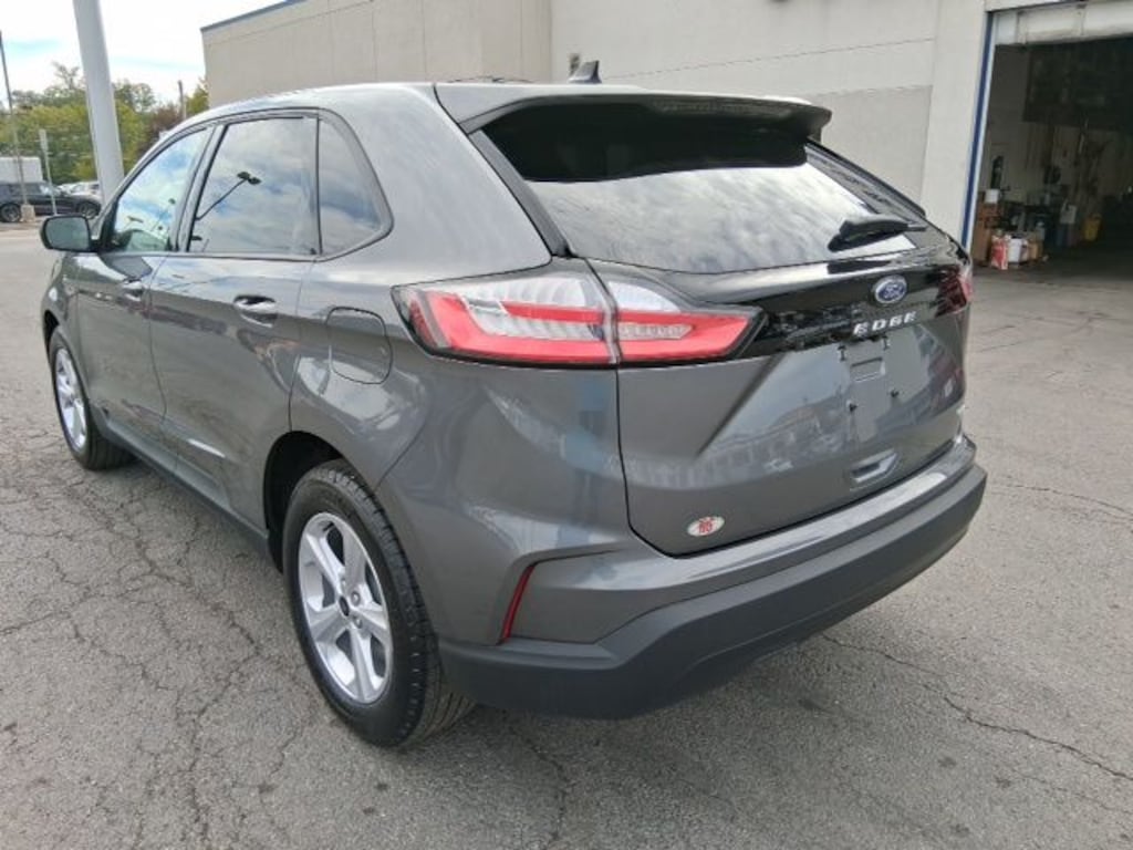 Used 2024 Ford Edge SE SUV