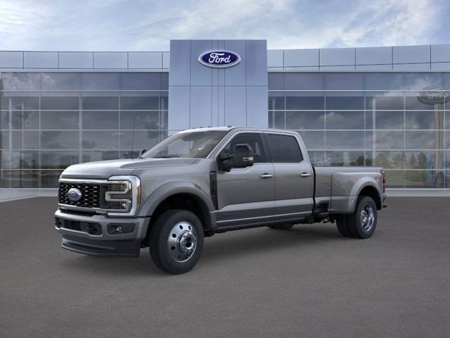 2026 Ford F-450 Super Duty Platinum's photo