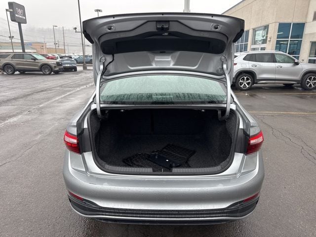2024 Volkswagen Jetta Sport - Photo 13