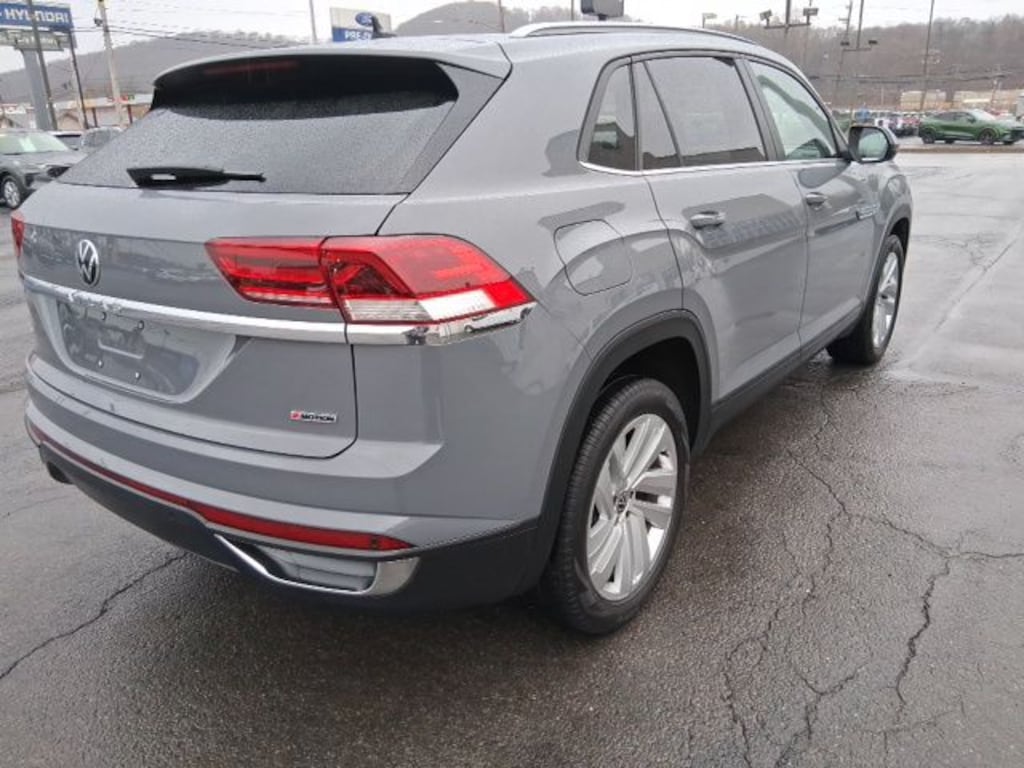 Used 2020 Volkswagen Atlas Cross Sport 2.0T SE w/Technology SUV