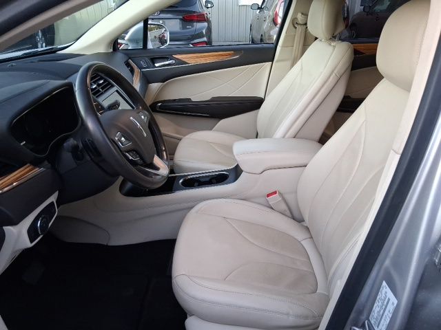 2016 Lincoln MKC Select photo 2