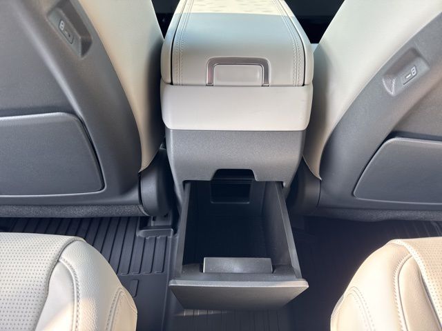 2026 Hyundai Santa Fe Limited - Photo 18
