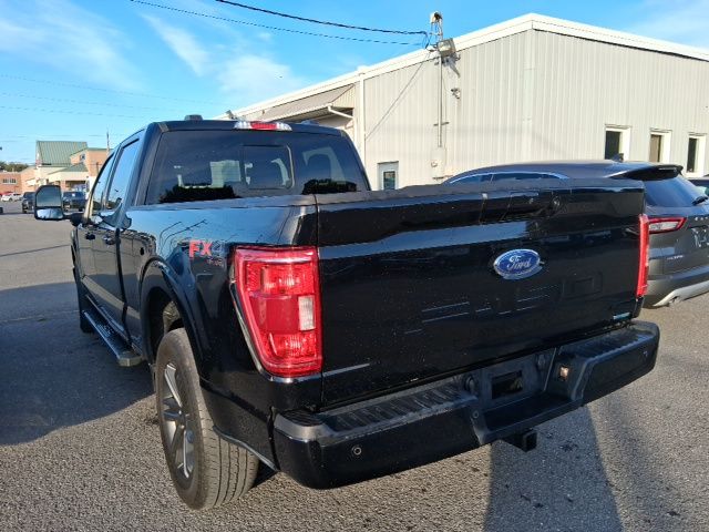 2023 Ford F-150 XLT photo 2