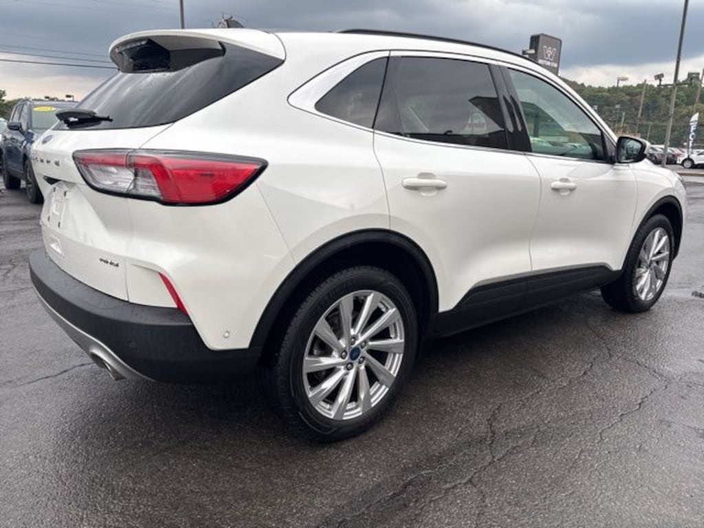 Used 2022 Ford Escape Titanium SUV