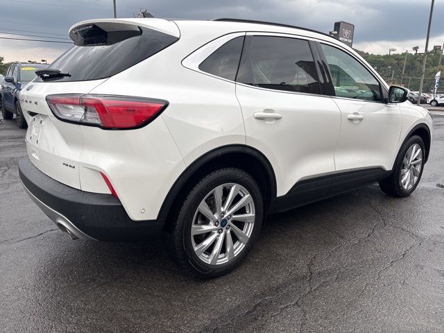 2022 Ford Escape Titanium photo 4
