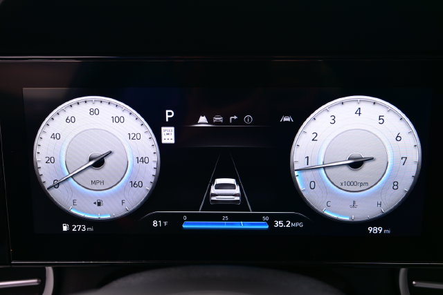 2025 Hyundai Elantra Limited - Photo 26