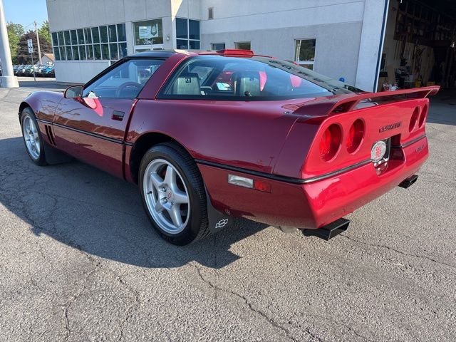 1989 Chevrolet Corvette Base photo 2