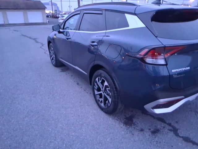 2024 Kia Sportage Hybrid EX photo 2