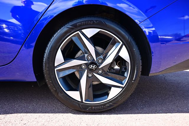 2023 Hyundai Elantra Limited - Photo 28