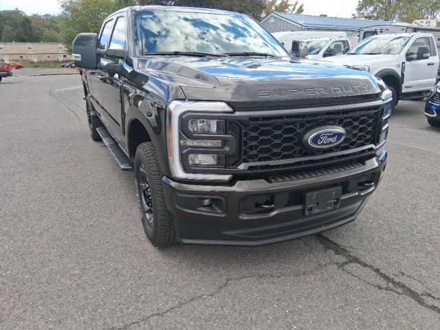 2024 Ford F-250 photo 3