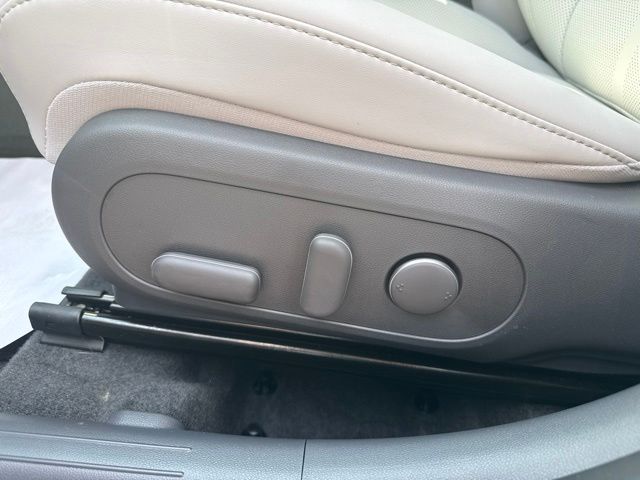 2026 Hyundai Kona SEL Premium - Photo 9