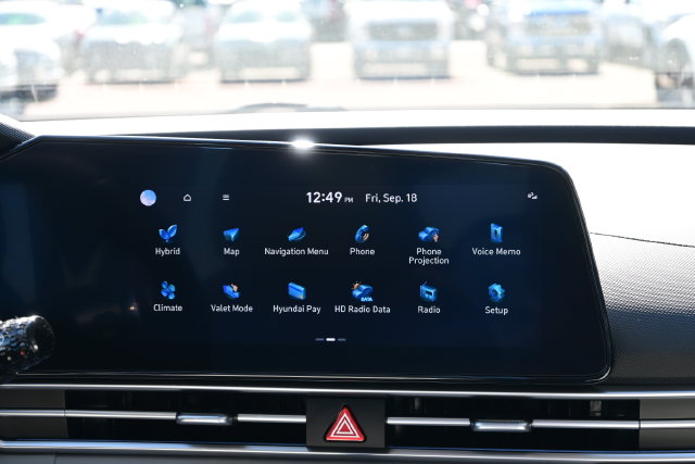 2023 Hyundai Elantra Limited - Photo 19