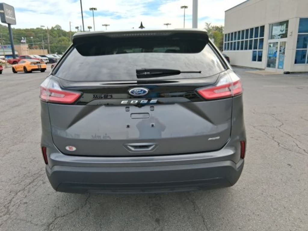 Used 2024 Ford Edge SE SUV