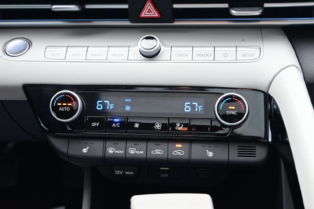 2025 Hyundai Elantra Limited - Photo 21