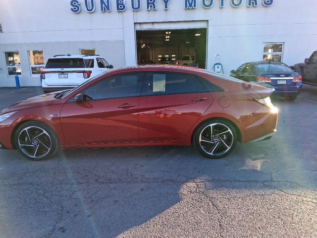 2022 Hyundai Elantra Sedan 