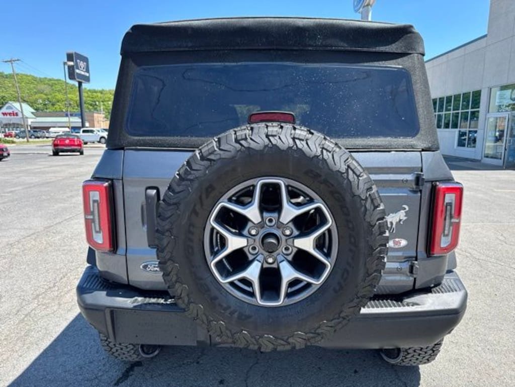 Used 2024 Ford Bronco Badlands SUV
