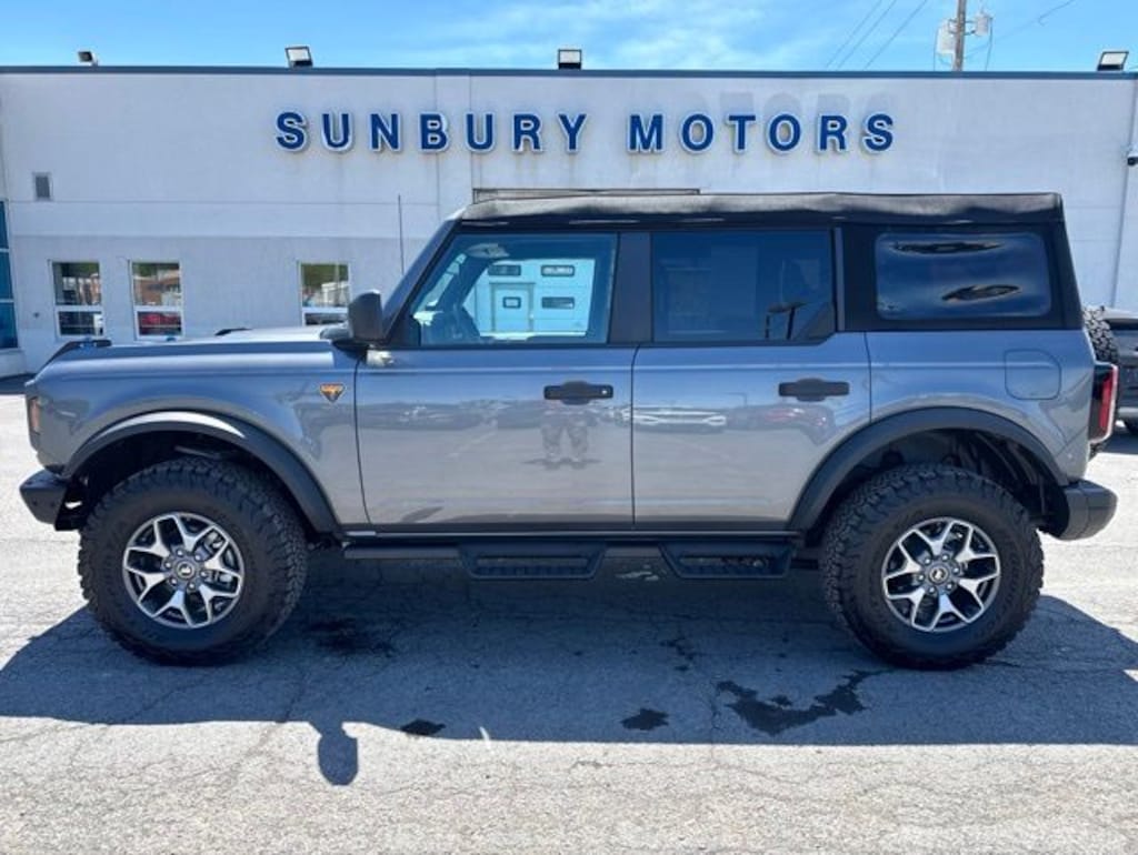 Used 2024 Ford Bronco Badlands SUV