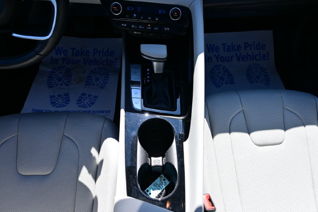 2023 Hyundai Elantra Limited - Photo 21