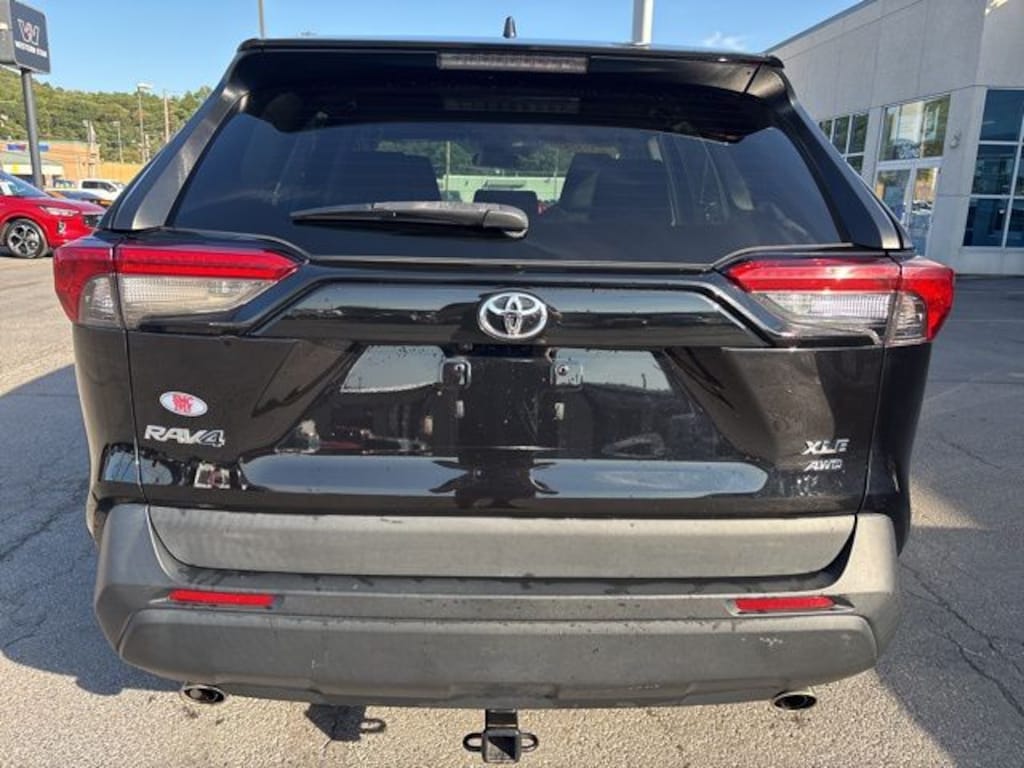 Used 2021 Toyota RAV4 XLE Premium SUV
