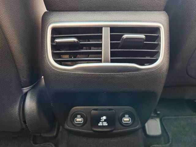 2022 Hyundai Santa Fe Limited - Photo 23