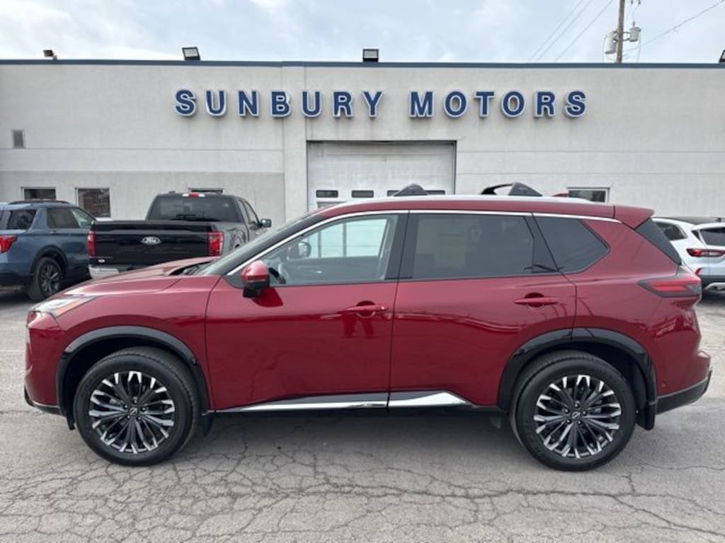 Used 2025 Nissan Rogue Platinum SUV