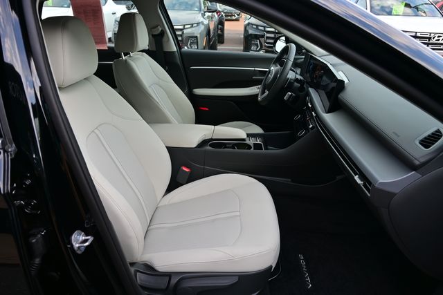 2026 Hyundai Sonata SEL - Photo 13