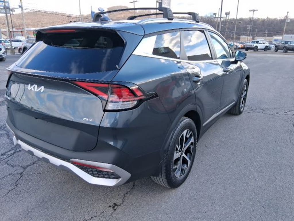 Used 2024 Kia Sportage EX SUV