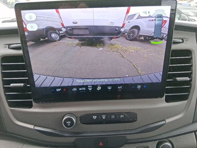 2022 Ford Transit Passenger Van XLT - Photo 7