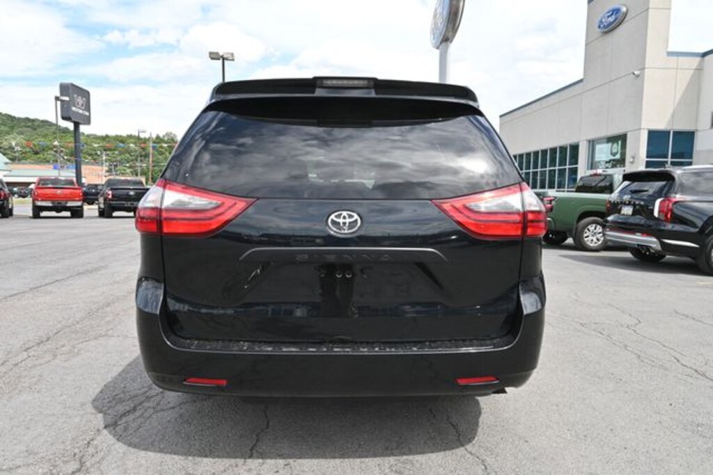 Used 2020 Toyota Sienna L Van