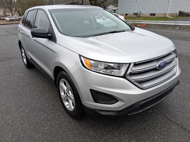 2017 Ford Edge SE photo 4