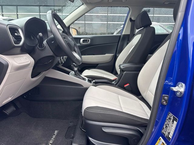 2024 Hyundai Venue SEL - Photo 13