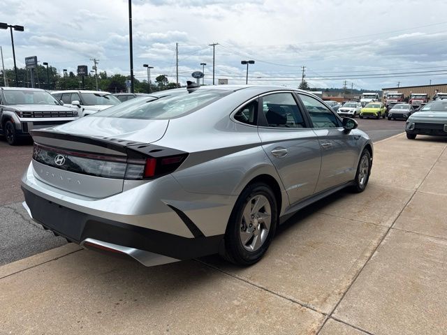 2026 Hyundai Sonata SE - Photo 6
