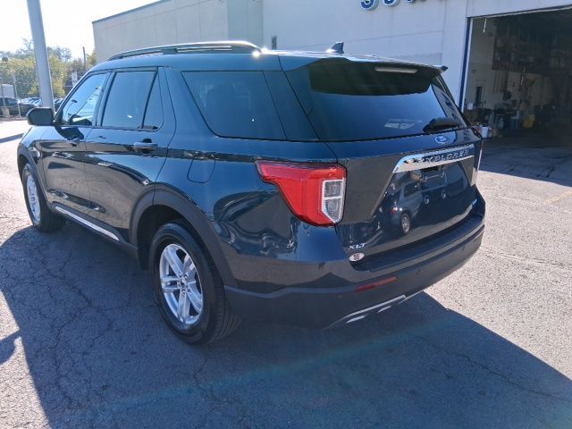 2022 Ford Explorer XLT photo 2