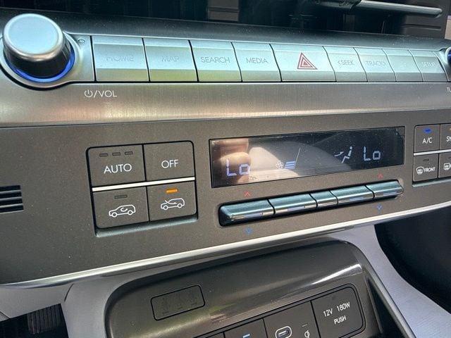 2026 Hyundai Kona SEL Premium - Photo 15