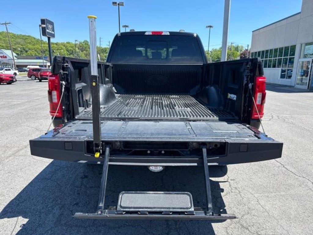 Used 2023 Ford F-150 XL Truck SuperCrew Cab