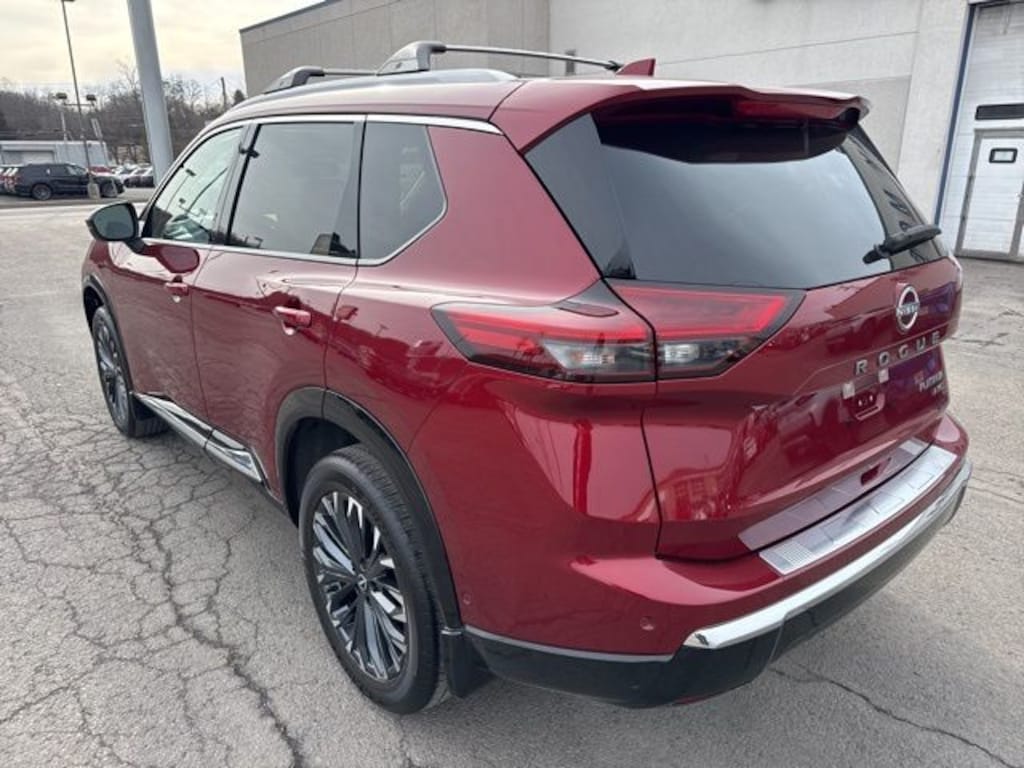 Used 2025 Nissan Rogue Platinum SUV