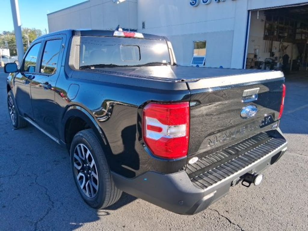 Used 2024 Ford Maverick Lariat Truck SuperCrew