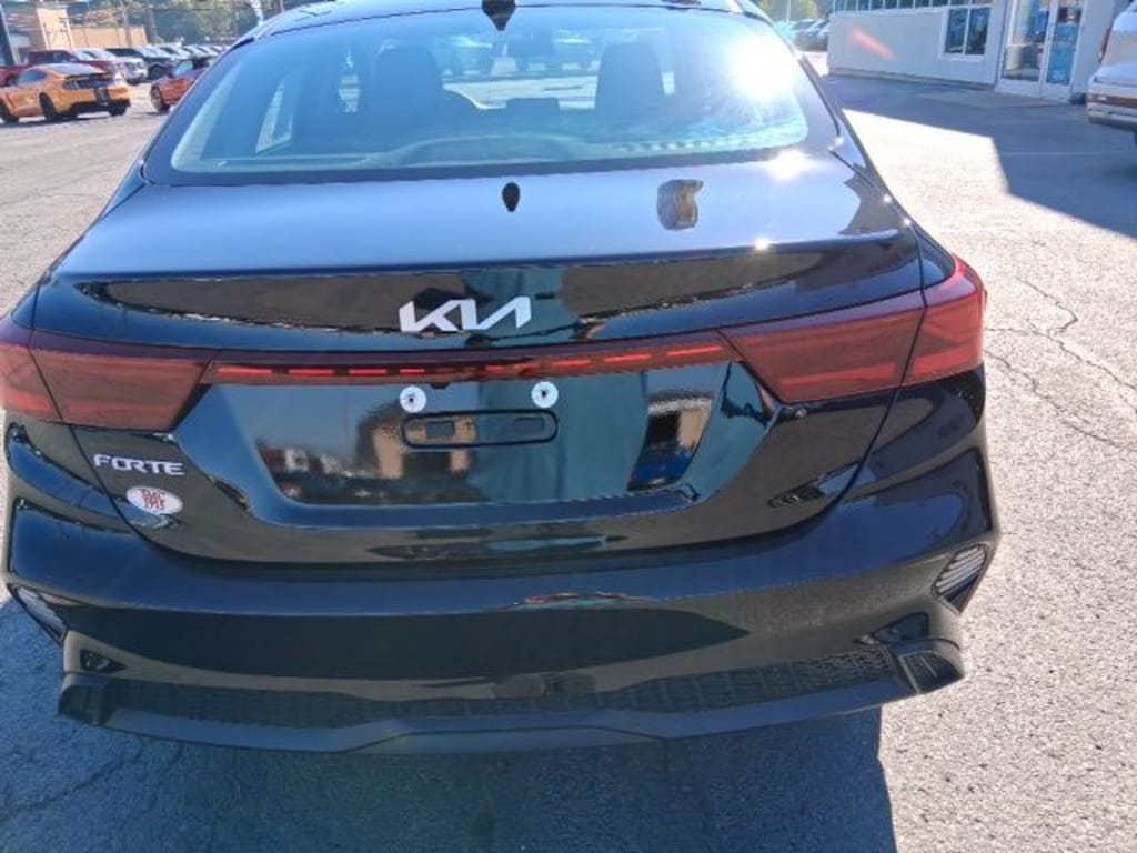 Used 2023 Kia Forte LXS Sedan
