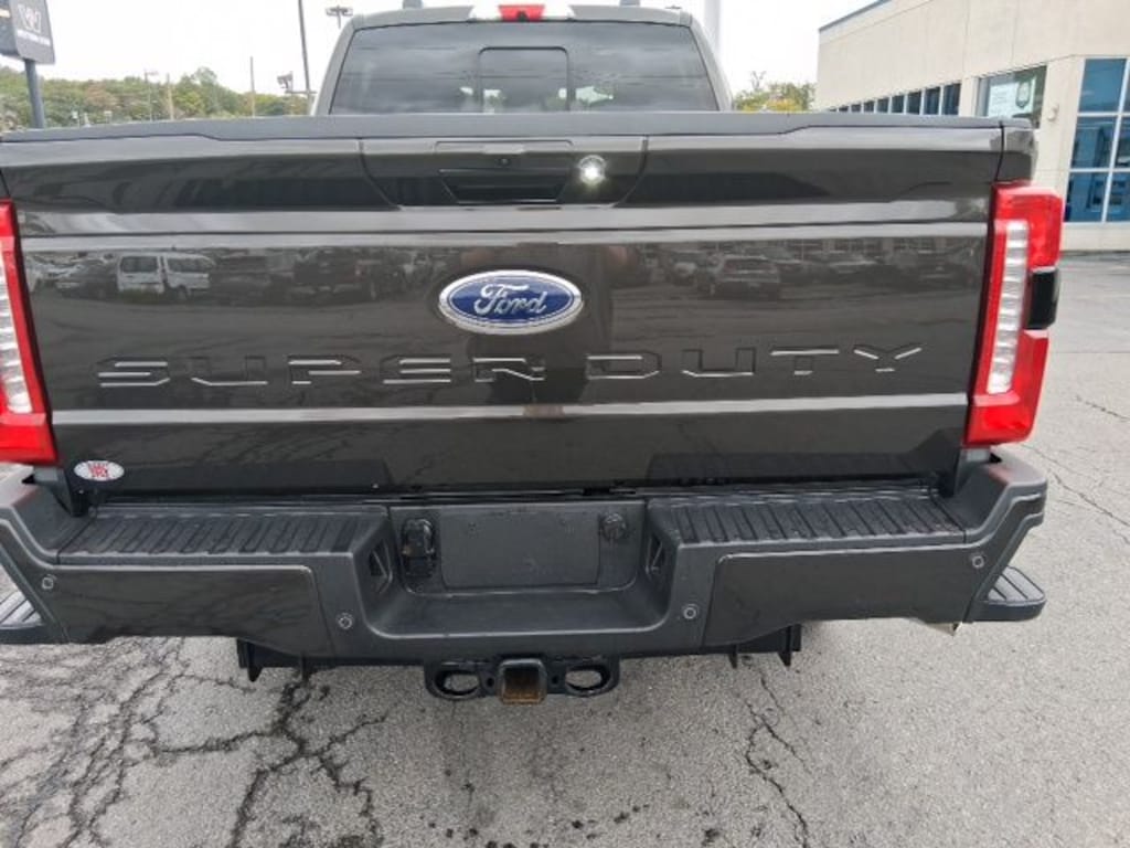 Used 2024 Ford F-250SD Lariat Truck Crew Cab