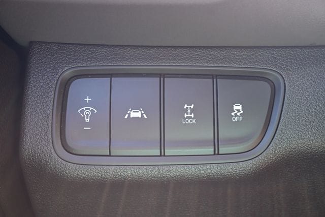 2020 Hyundai Santa Fe SE - Photo 24