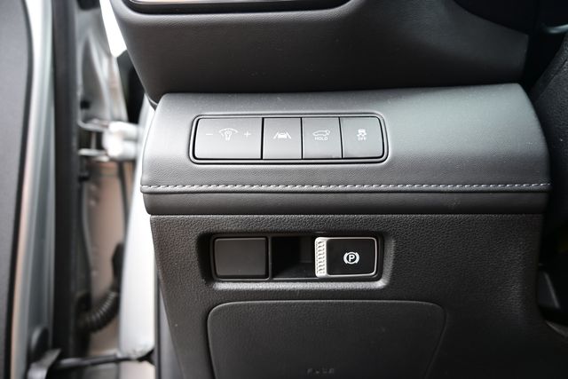 2023 Hyundai Santa Fe Limited - Photo 23