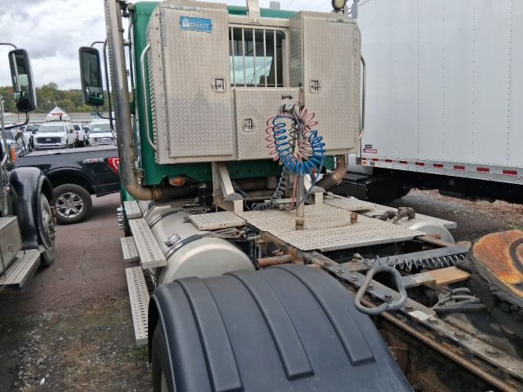 Used 2012 Freightliner Coronado 122
