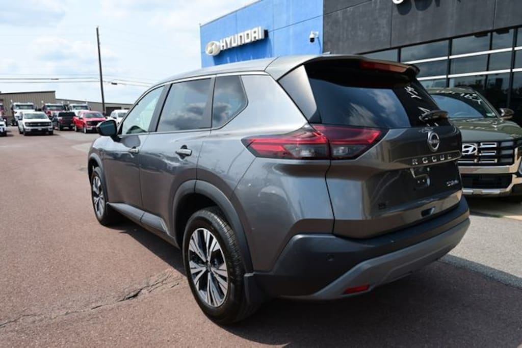 Used 2023 Nissan Rogue SV SUV
